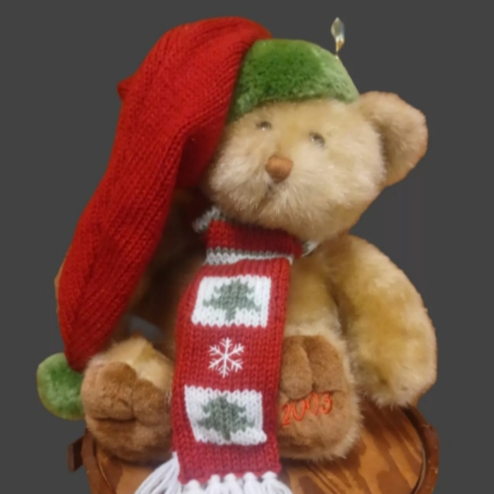 2003 Dillard's Christmas Brown Plush Teddy Bear with Knit Scarf & Hat